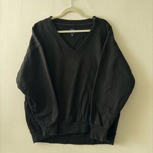 GAP women’s Dark V-Neck Sweater